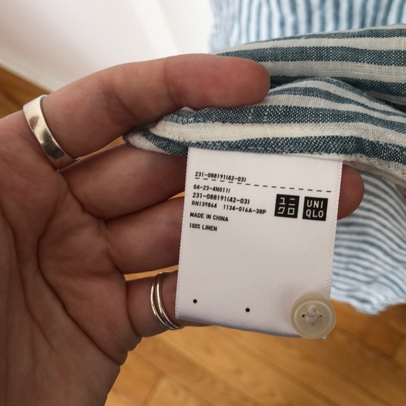 Uniqlo Linen Blouse - Picture 3 of 4